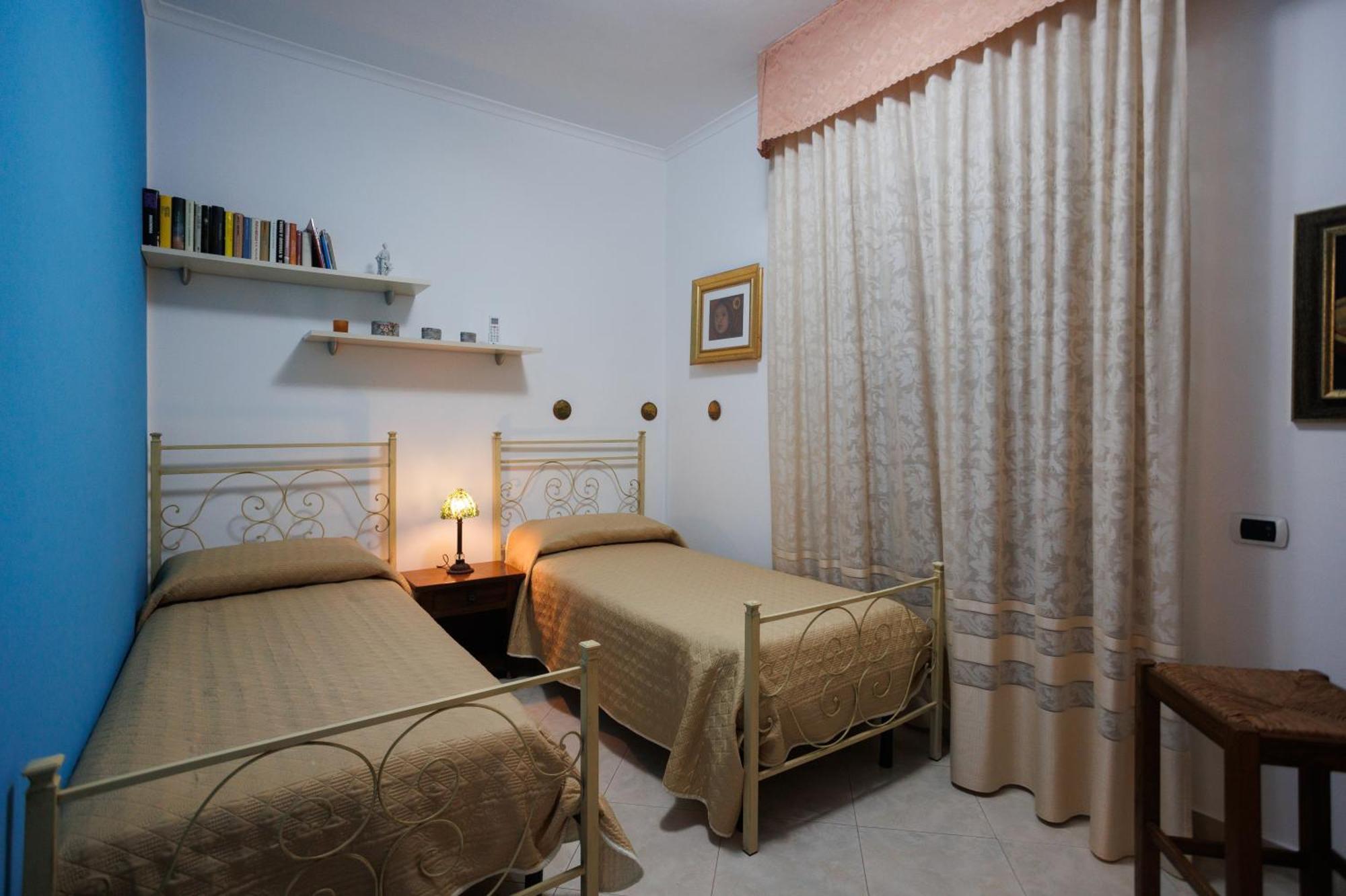 Apartamento The Lemon Tree House Scalea Exterior foto
